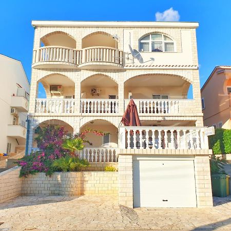 Betanovalja Apartment ภายนอก รูปภาพ