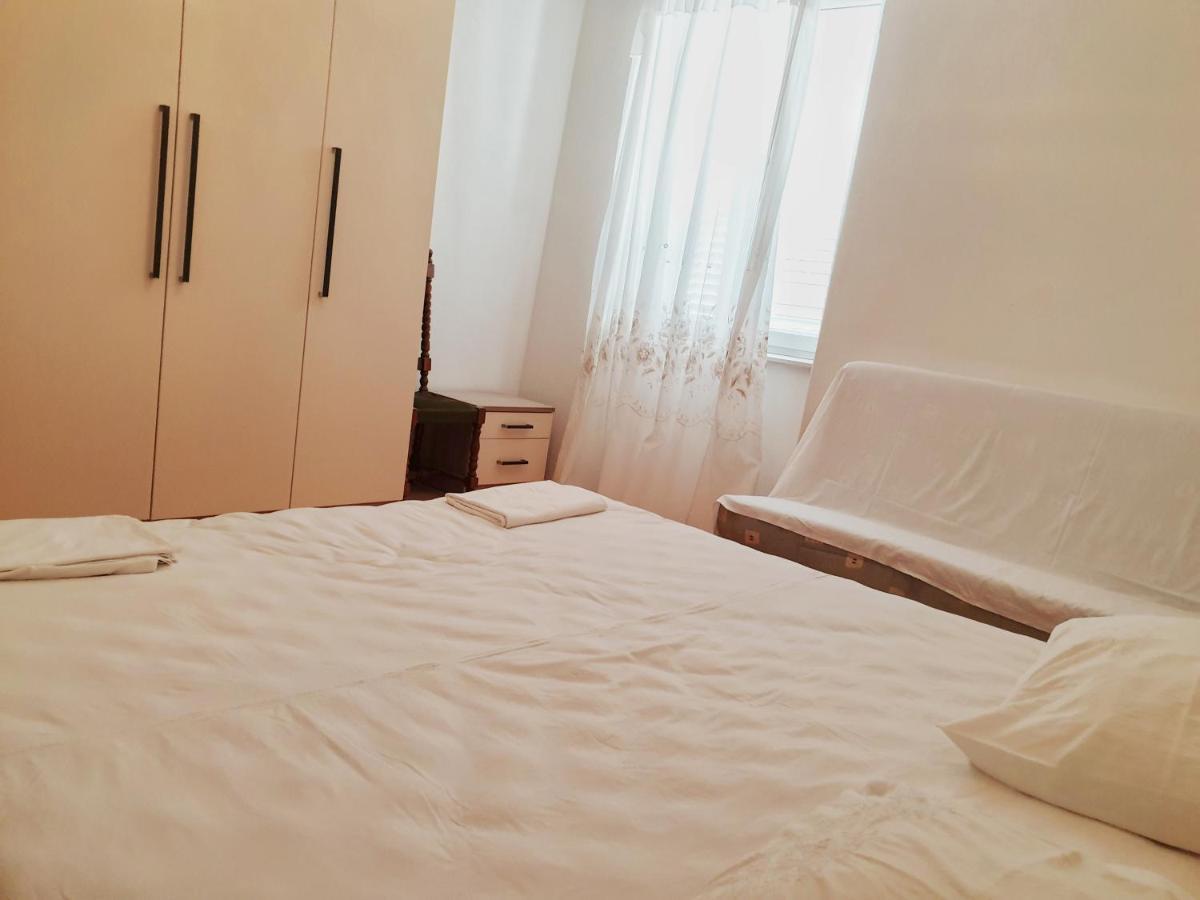 Betanovalja Apartment ภายนอก รูปภาพ