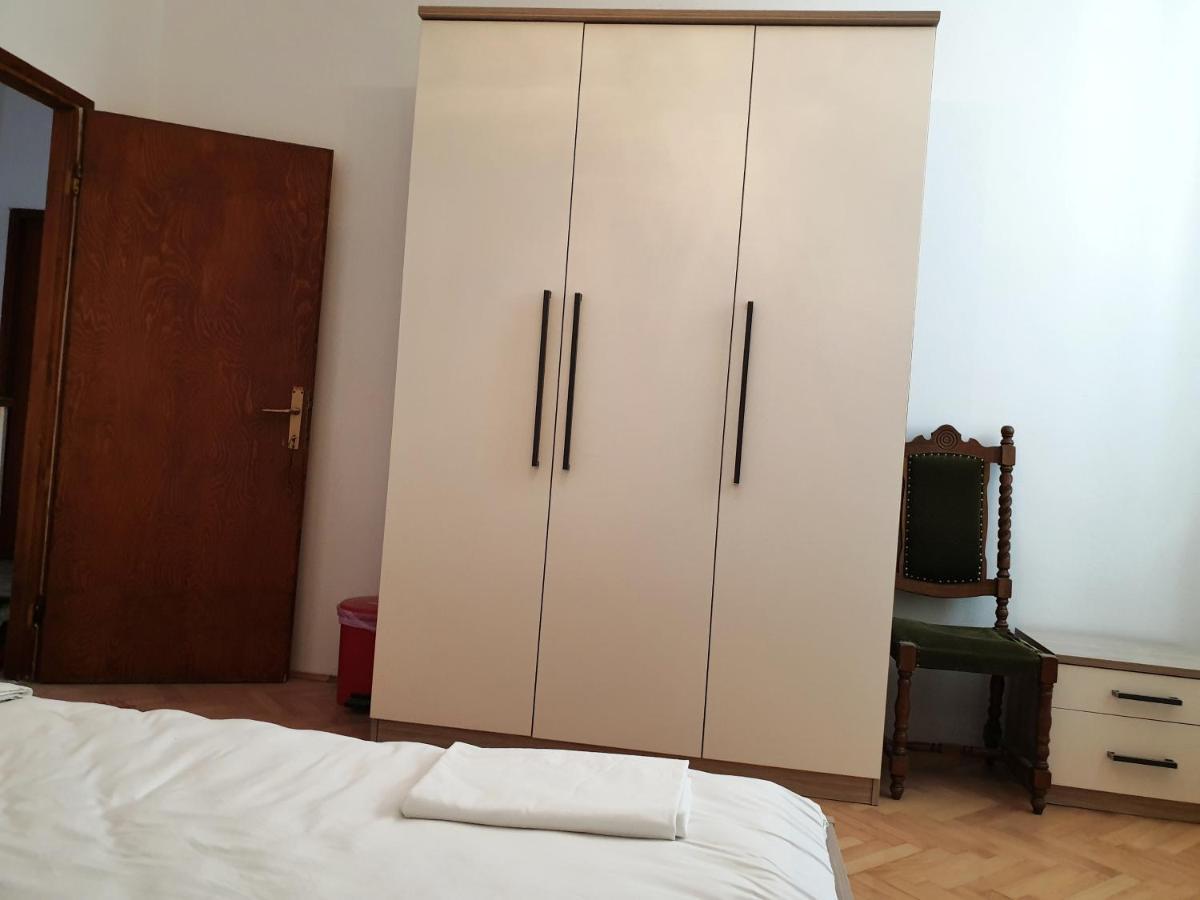 Betanovalja Apartment ภายนอก รูปภาพ
