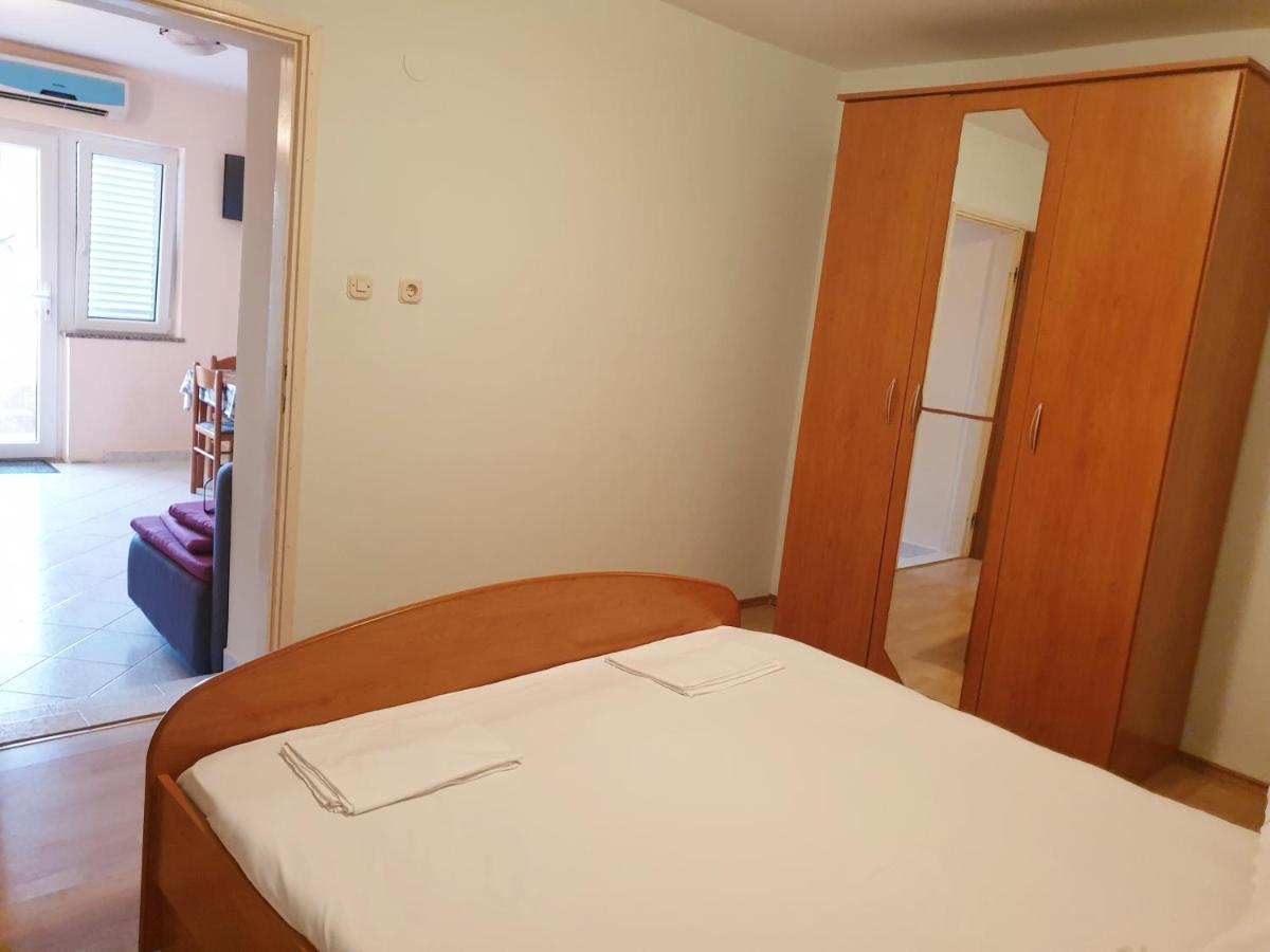 Betanovalja Apartment ภายนอก รูปภาพ