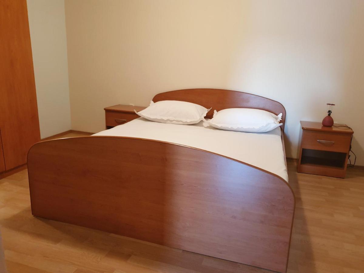 Betanovalja Apartment ภายนอก รูปภาพ